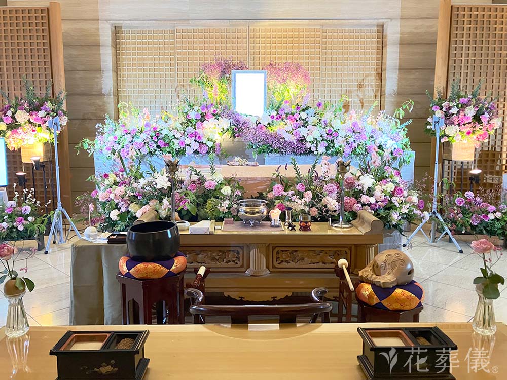 上尾伊奈斎場つつじ苑で葬儀を行ったお客様の祭壇写真02