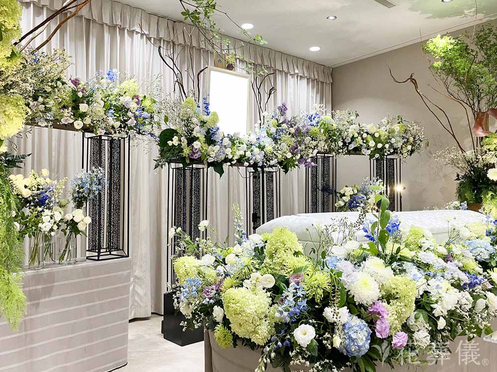 桐ヶ谷斎場で葬儀を行ったお客様の祭壇写真03