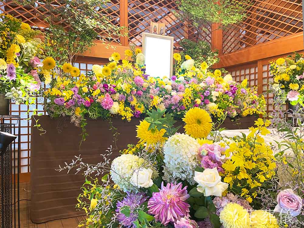 總持寺 三松閣で葬儀を行ったお客様の祭壇写真02