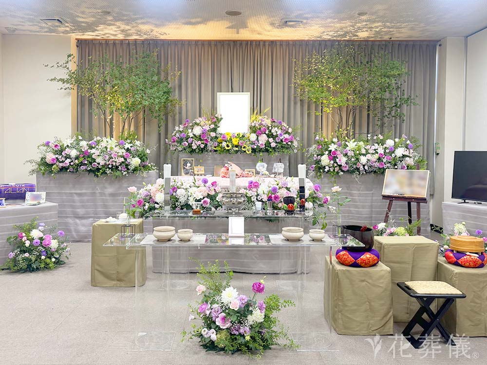 藤沢市斎場で葬儀を行ったお客様の祭壇写真02